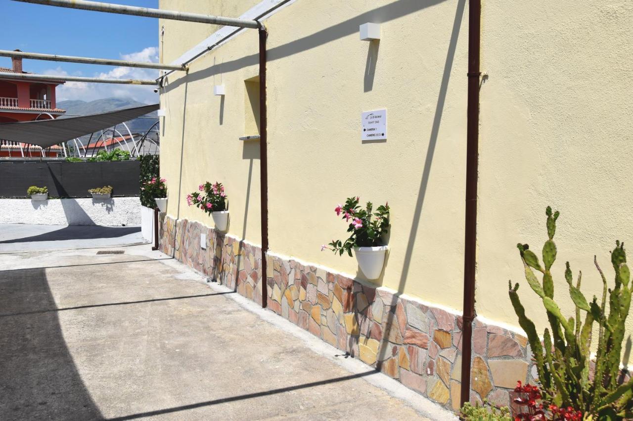 B&B Il Tirreno Cipollina Exterior foto